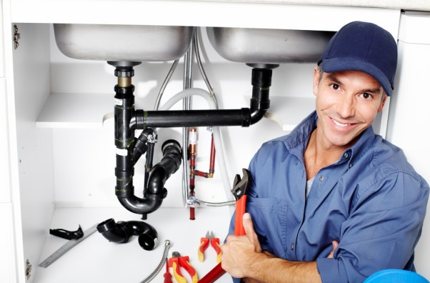 Actions to Take for a Burst Pipe Prior to the Plumber’s Arrival