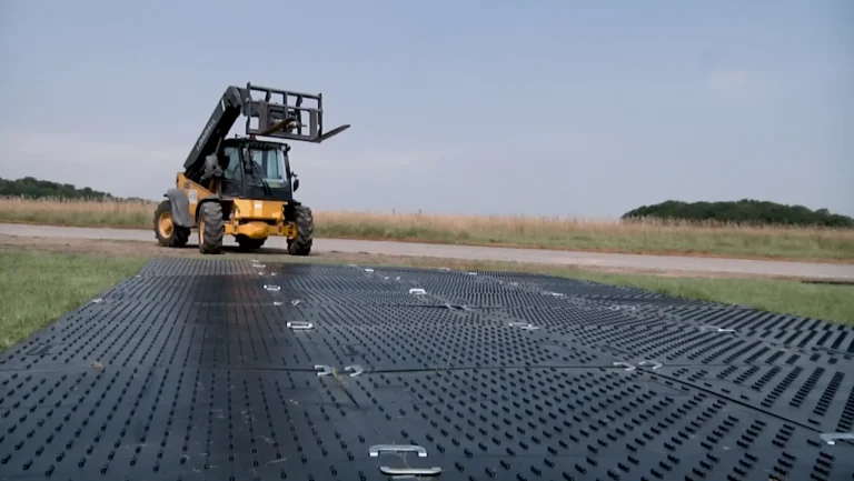 Building Stability: The Role of Ground Protection Mats in Construction