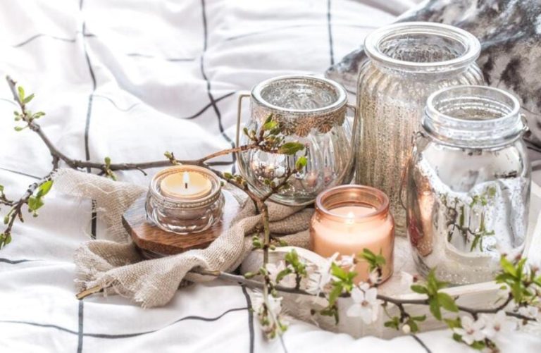 Scented Serenity: Mason Jar Candles for Relaxation and Ambiance