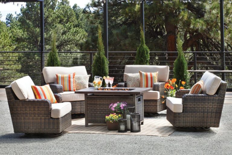 Transforming Outdoor Space Into a Beautiful Retreat
